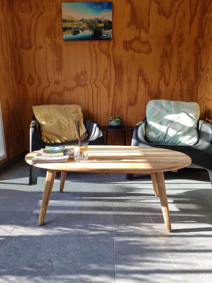 Modern 1 Bedroom Apartment Across From Hagley Park Крайстчърч Екстериор снимка